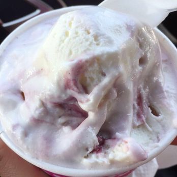 La Michoacana - Digging in to my scoop - Ice Cream & Frozen Yogurt Near Me - Covina, California