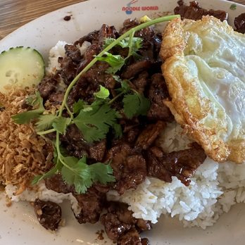 Noodle World - 111. Garlic Pork with a fried egg on top - Chinese Near Me - Alhambra, California