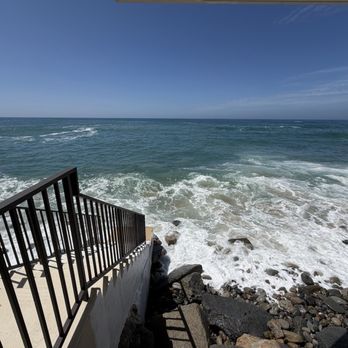 Splashes Restaurant - Back patio view - New American Near Me - Laguna Beach, California Splashes Restaurant - Back patio view - New American Near Me - Laguna Beach, California