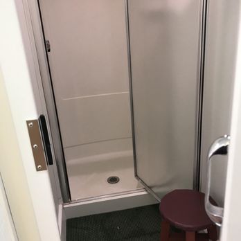 Strawberry Park - The right Women's shower - RV Parks Near Me - Preston, Connecticut