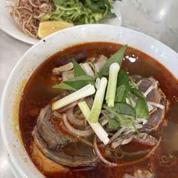 Pho Que Huong - Vietnamese Near Me - Honolulu, Hawaii