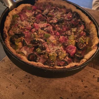 Lou Malnati's Pizzeria - Black olives & Bell Peppers deep dish pizza - Pizza Near Me - Oak Park, Illinois Lou Malnati's Pizzeria - Black olives & Bell Peppers deep dish pizza - Pizza Near Me - Oak Park, Illinois