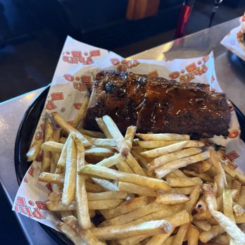 Phil's BBQ - Barbeque Near Me - San Diego, California