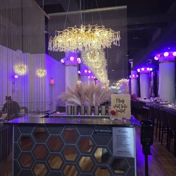 Beehive - Cocktail Bars Near Me - Dallas, Texas