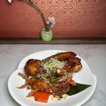 La Moon - Vietnamese - Style Wings - Vietnamese Near Me - Atlanta, Georgia
