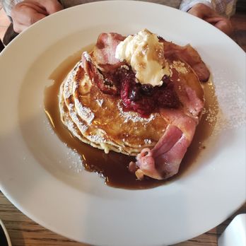 Plum Cafe - Cafes Near Me - Wellington, WGN Plum Cafe - Cafes Near Me - Wellington, WGN