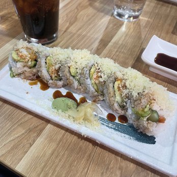 Giant Ramen and Sushi - Crunch roll to go with my ramen set. Really good! - Ramen Near Me - Fullerton, California Giant Ramen and Sushi - Crunch roll to go with my ramen set. Really good! - Ramen Near Me - Fullerton, California