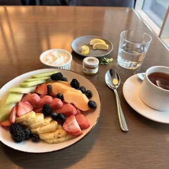 Cut & Bourbon - Fruit Bowl, Greek Yogurt, and tea - Steakhouses Near Me - Arlington, Texas
