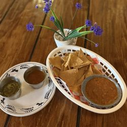 Restaurant María California - Salsitas and chips
