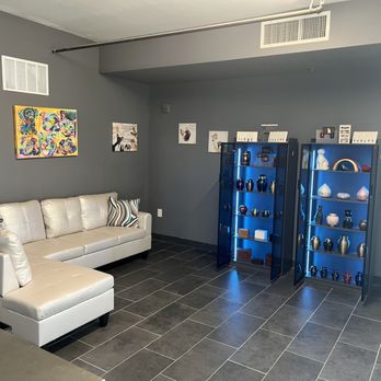 Resting Rainbow Pet Cremation of Sarasota - Waiting room - Pet Transportation Near Me - Sarasota, Florida Resting Rainbow Pet Cremation of Sarasota - Waiting room - Pet Transportation Near Me - Sarasota, Florida