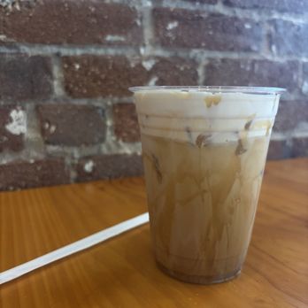 Alibi Coffee - Salted Caramel Cream Top Latte - Coffee & Tea Near Me - Los Angeles, California
