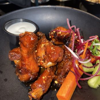 32 North - Honey Garlic Wings - Breakfast & Brunch Near Me - Valley Stream, New York