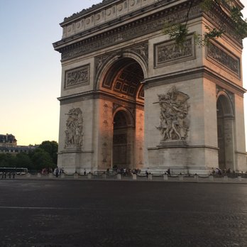 L'Arc de Triomphe - Landmarks & Historical Buildings Near Me - Paris, 75 L'Arc de Triomphe - Landmarks & Historical Buildings Near Me - Paris, 75