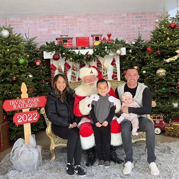 Irvine Park Railroad - Photo with Santa - Amusement Parks Near Me - Orange, California Irvine Park Railroad - Photo with Santa - Amusement Parks Near Me - Orange, California
