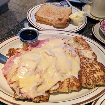 Blue Bay Diner - Monte Cristo - delicious! - Diners Near Me - Oakland Gardens, New York