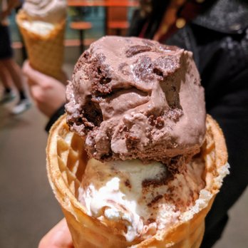 Salt & Straw - Chocolate gooey brownie on top of peanut butter and banana goodness - Ice Cream & Frozen Yogurt Near Me - Seattle, Washington Salt & Straw - Chocolate gooey brownie on top of peanut butter and banana goodness - Ice Cream & Frozen Yogurt Near Me - Seattle, Washington
