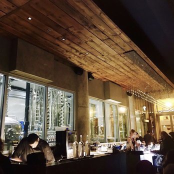 CH Distillery - Cocktail Bars Near Me - Chicago, Illinois