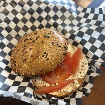 Pull Up Plate - Everything bagel with cream cheese onions and tomatoes - Cafes Near Me - Arden-Arcade, California