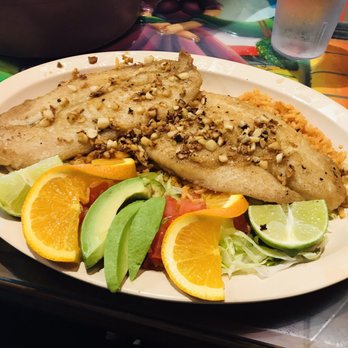 Los Compadres - Pescado al Ajo - Mexican Near Me - Chicago Heights, Illinois