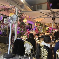 Villa At Cafe Milano - Outdoor seating