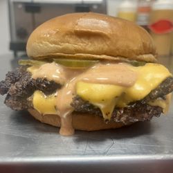 Robbie D's - Smackin burger (double smash burger)