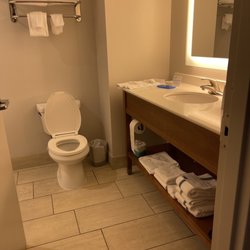 Traditional bathroom