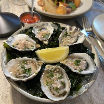 La Loba - Oysters in the lounge - Spanish Near Me - Seattle, Washington La Loba - Oysters in the lounge - Spanish Near Me - Seattle, Washington
