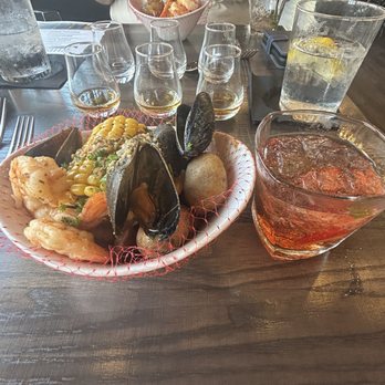 Sawgrass Tavern - Beer, Wine & Spirits Near Me - Wildwood, Florida