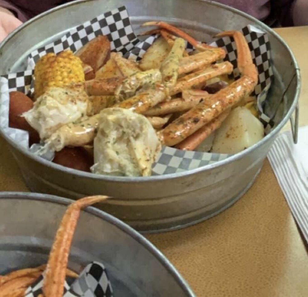 C & J’S CRAB SHACK & BAR Updated October 2024 125 Gilbert Ferry Rd SE, Attalla, Alabama