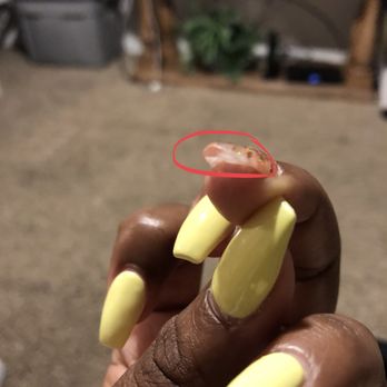 Vox Nail Spa - "Accent" nail is uneven on left hand. - Nail Salons Near Me - Glen Burnie, Maryland