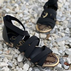 Village Shoe Inn