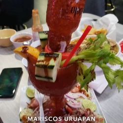 Mariscos Uruapan Bar And Grill - Michelada preparada