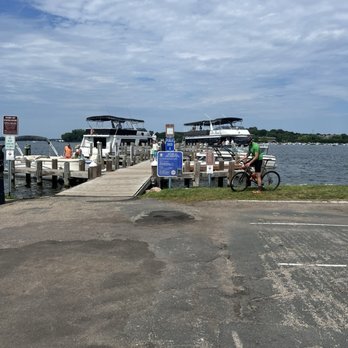 Wayzata Bay Charter Cruises - Tours Near Me - Excelsior, Minnesota Wayzata Bay Charter Cruises - Tours Near Me - Excelsior, Minnesota