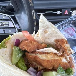 You can clearly see how dry this rap is I told her I like it saucy a nice amount of mayo and oil. Do you see any mayo or oil on here? You can clearly see how dry this rap is I told her I like it saucy a nice amount of mayo and oil. Do you see any mayo or oil on here?