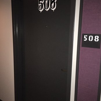 Moxy Chicago Downtown - Room door - Hotels Near Me - Chicago, Illinois Moxy Chicago Downtown - Room door - Hotels Near Me - Chicago, Illinois