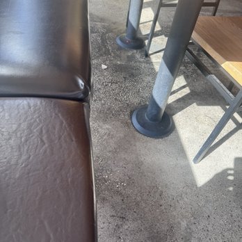Blaze Pizza - Dirty floors - Pizza Near Me - Daytona Beach, Florida