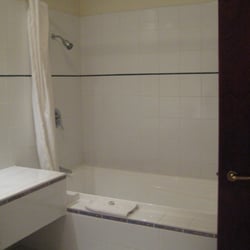 Rydges Le Grand Hamilton - Large and tidy bathrooms