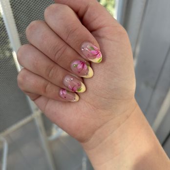 Luxe Nails Lounge - Gel nails - Nail Technicians Near Me - Oceanside, California