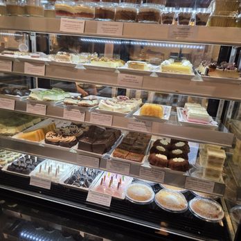 Qahwah House - Bakeries Near Me - North Olmsted, Ohio