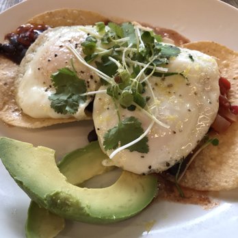 Mour Cocina | Bodega - Eggs with ranchero - Wine Bars Near Me - Austin, Texas