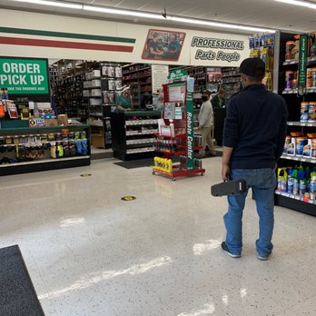 O'Reilly Auto Parts - Standing in line - Auto Parts & Supplies Near Me - Encinitas, California