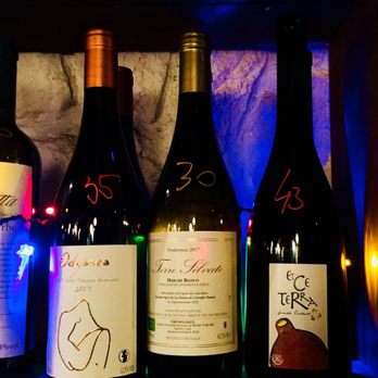 Le Garde Robe - Wine Bars Near Me - Paris 1er, 75