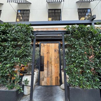 UOVO | Pasadena - Entrance - Italian Near Me - Pasadena, California