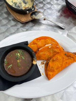 Kachis Tacos and Cantina 🇲🇽 by null