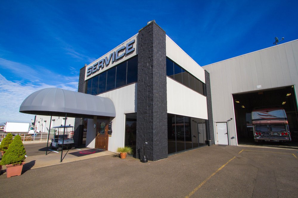 MARATHON COACH Updated August 2024 38 Photos 91333 Coburg