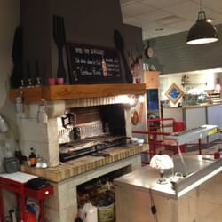 Le Grillon - Très bon restaurent avec un service impeccable les plats faits maison sont délicieux