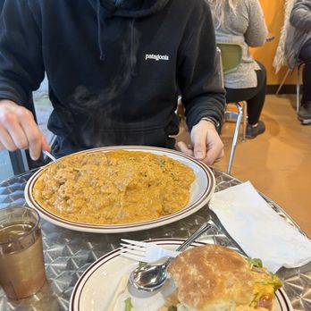 Side Piece Kitchen - Biscuits and gravy and a breakfast sandwich - Bakeries Near Me - Tacoma, Washington Side Piece Kitchen - Biscuits and gravy and a breakfast sandwich - Bakeries Near Me - Tacoma, Washington