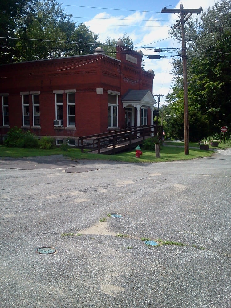 WOODSVILLE FREE PUBLIC LIBRARY Updated May 2024 14 Maple St, Haverhill, New Hampshire
