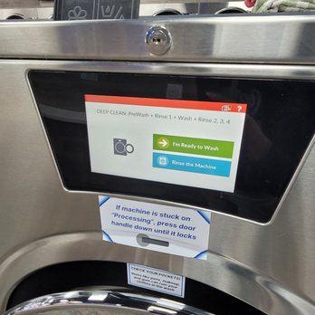Big Waves Laundromat - Touch screen - Laundromat Near Me - Los Angeles, California