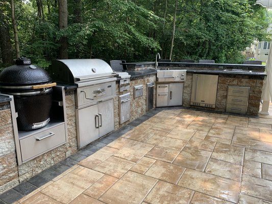 Outdoor kitchen - Outdoor kitchen done in woodbrige VA